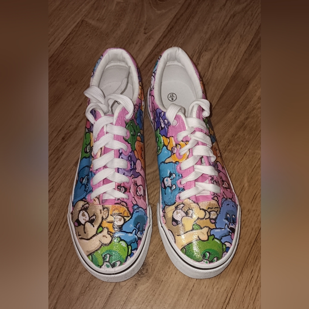 Handpainted women's shoes